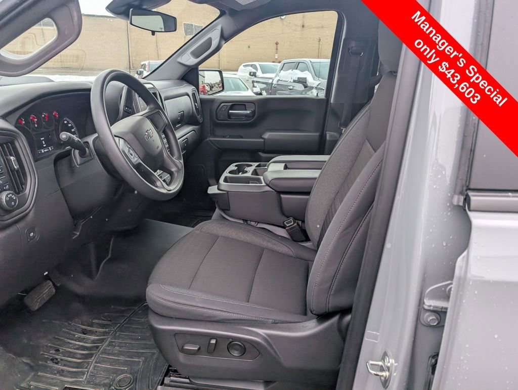 Used 2024 Chevrolet Silverado 1500 Custom Trail Boss w/ LPO, Dark Essentials Package image 15