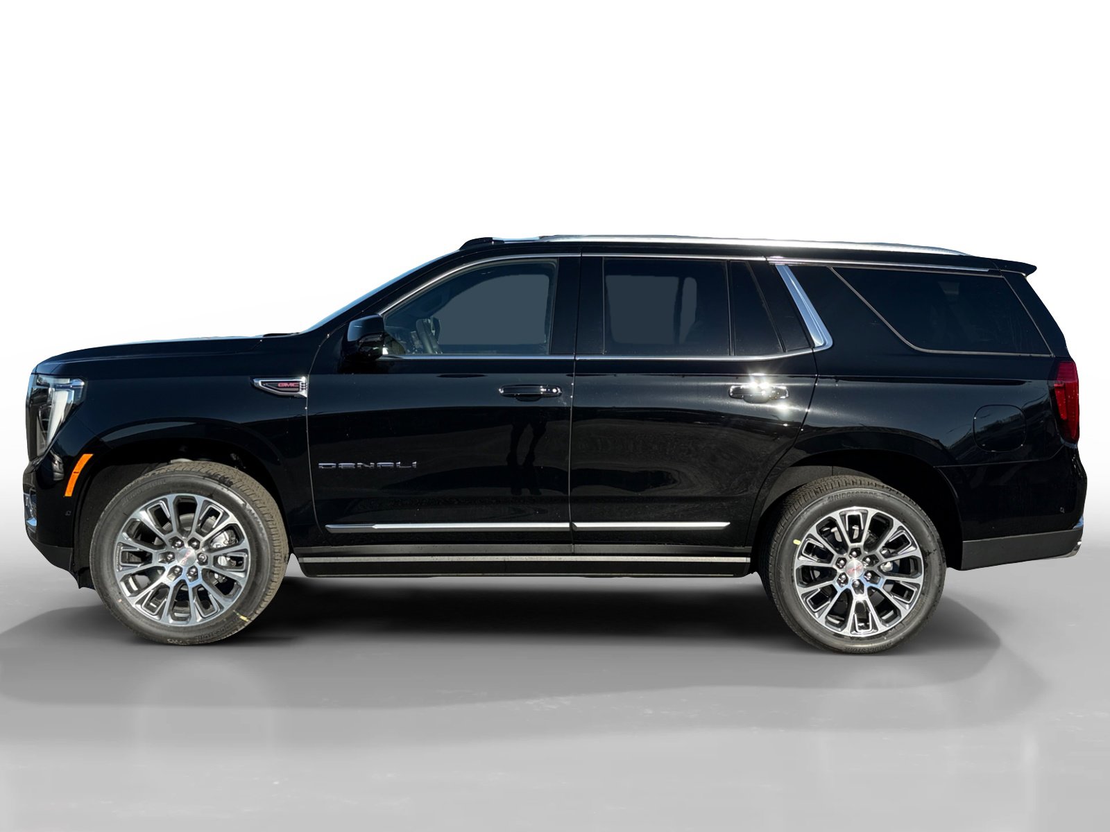 New 2026 GMC Yukon Denali w/ Denali Reserve Package image 2