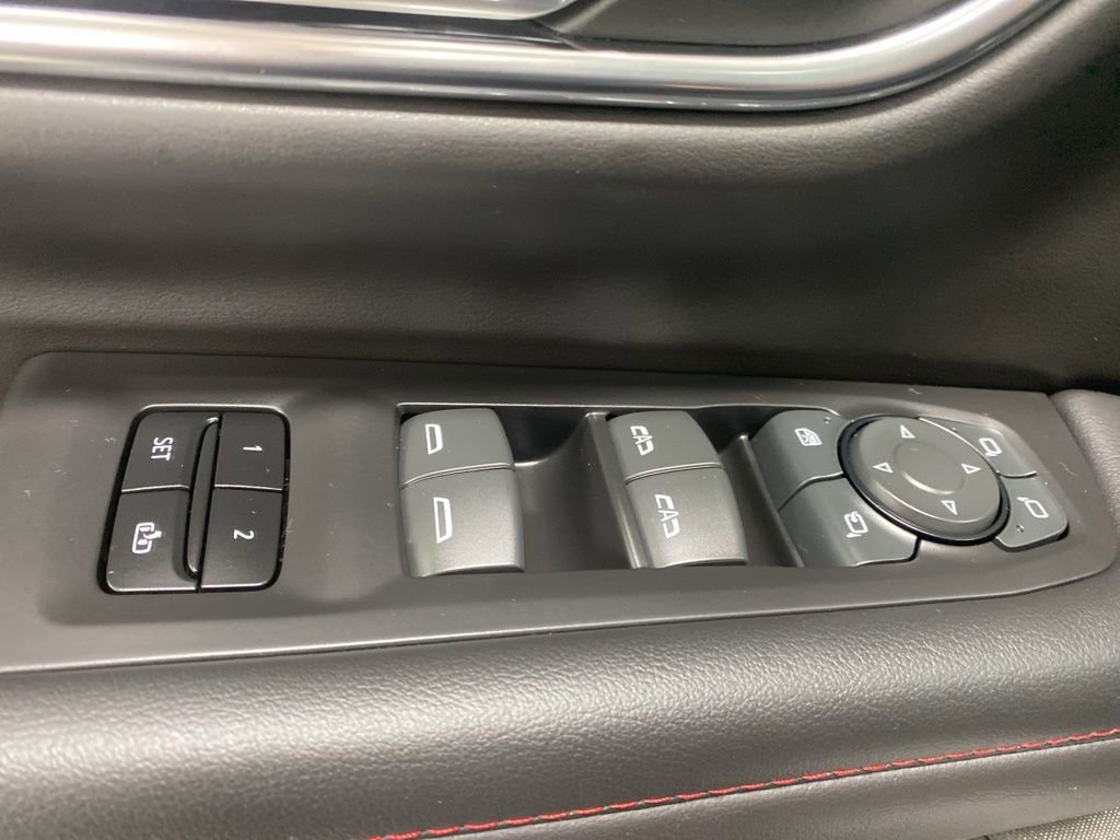 Used 2024 Chevrolet Suburban RST w/ Luxury Package AWD/4WD image 39