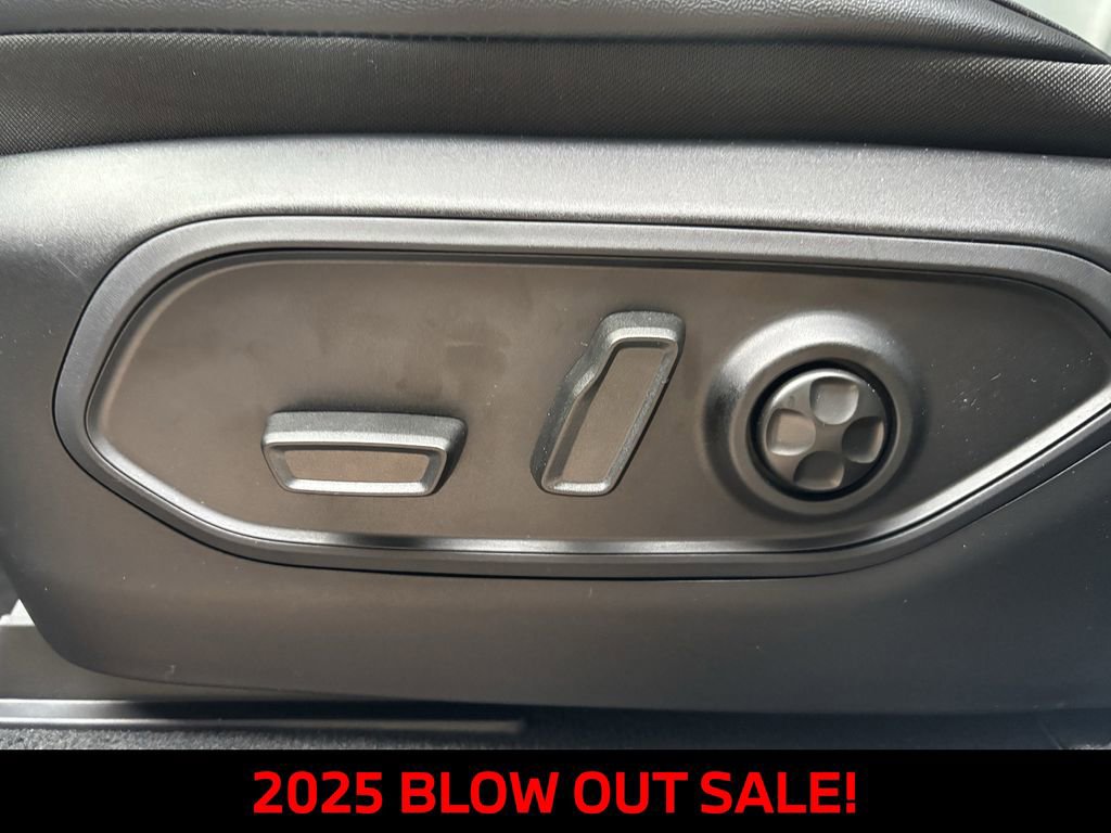 New 2025 Jeep Grand Cherokee Limited w/ Trailer Tow Package image 23