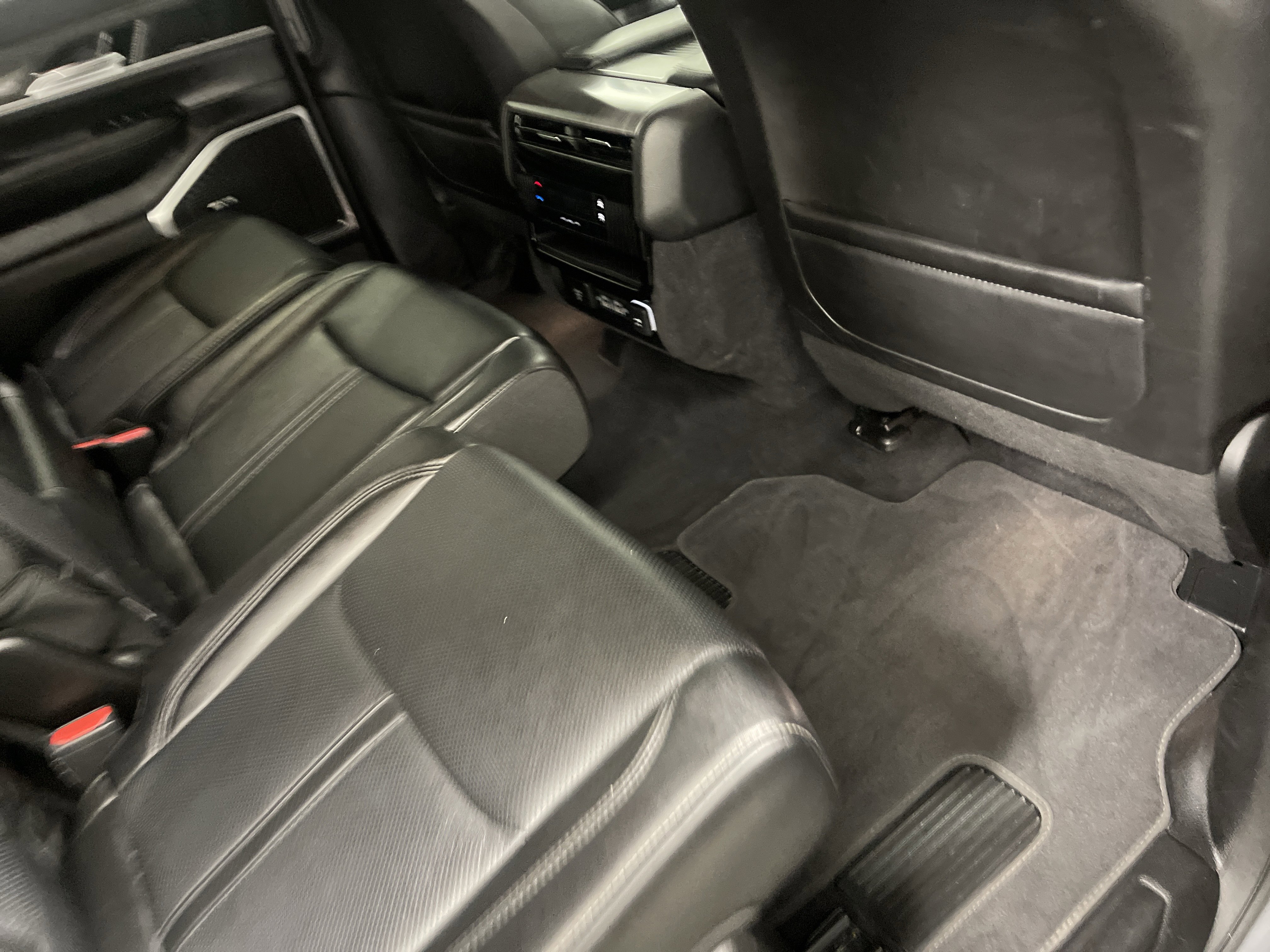 Used 2024 Jeep Wagoneer L Series II w/ Flexible Seating Group image 22