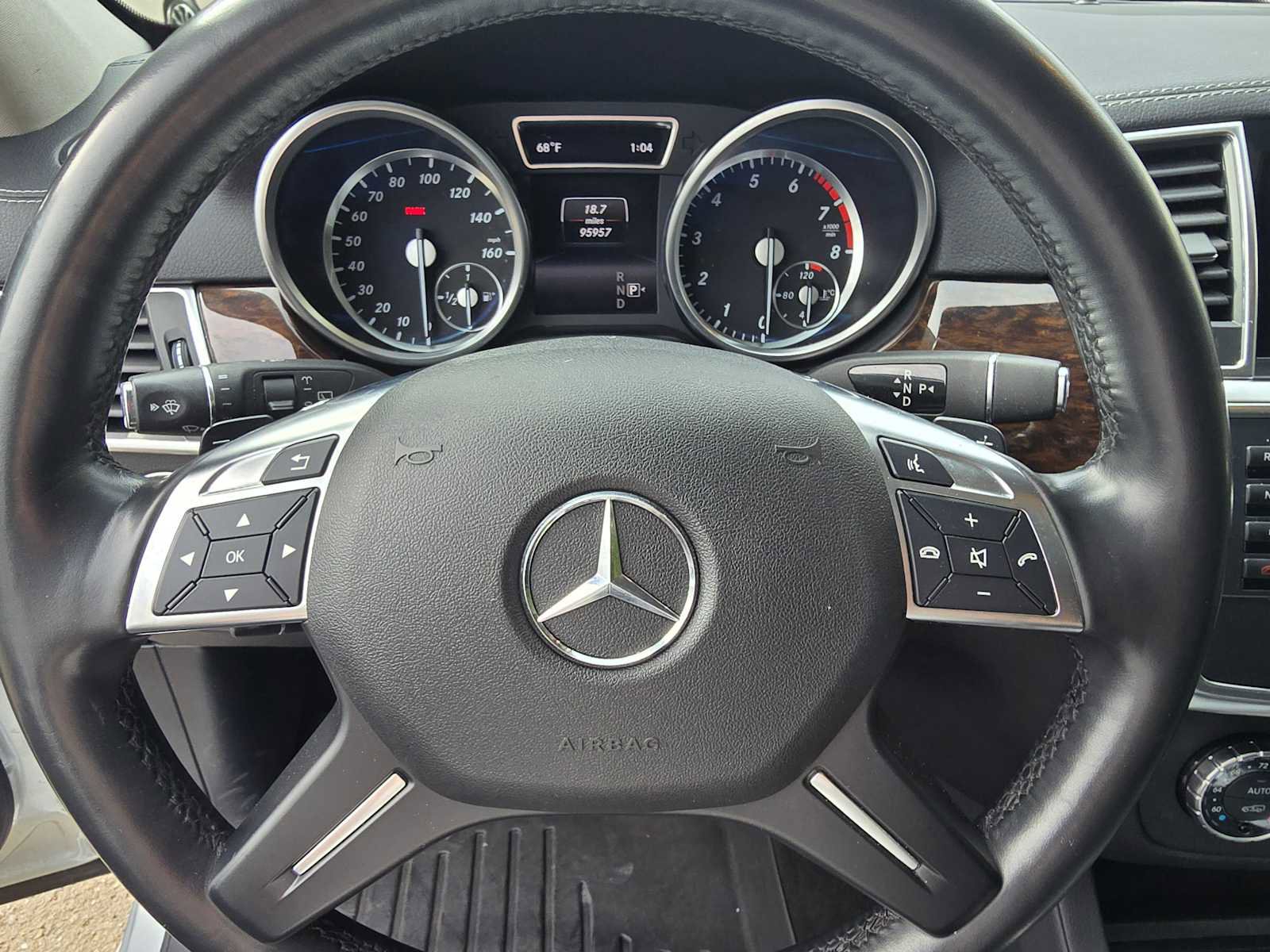 Used 2015 Mercedes-Benz GL 450 4MATIC image 29