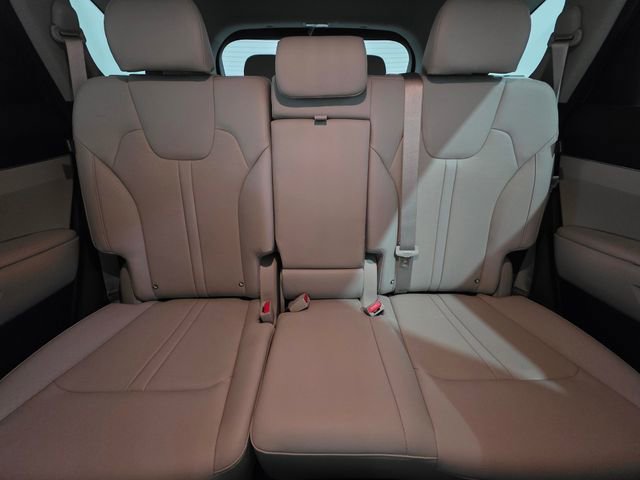 Used 2025 Kia Sorento S image 15