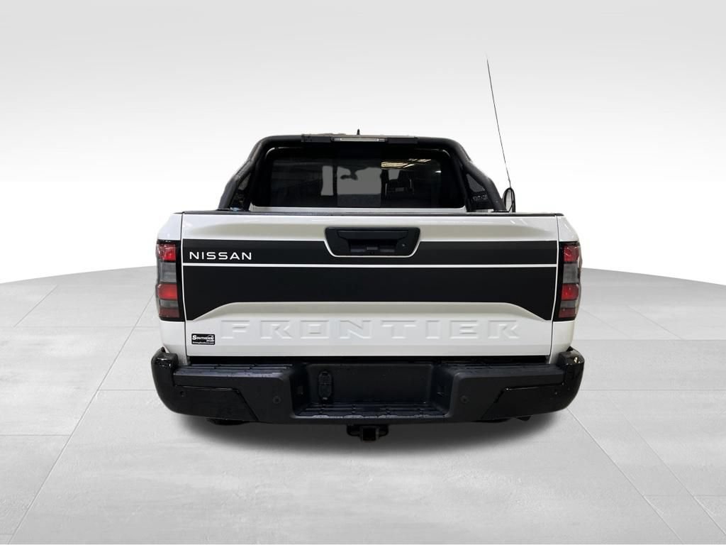 Used 2024 Nissan Frontier SV w/ Hardbody Edition AWD/4WD image 4