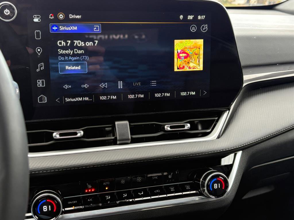 Used 2025 Chevrolet Equinox LT w/ Convenience Package II image 10