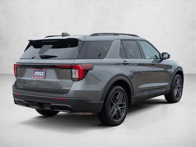 Used 2025 Ford Explorer ST-Line w/ ST-Line Street Pack image 5