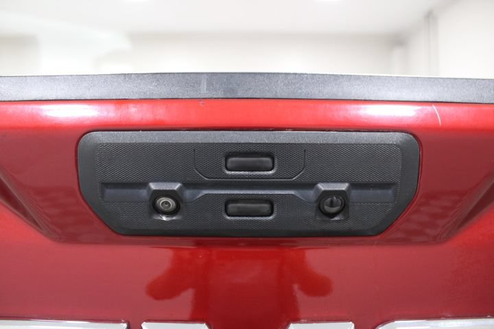 Used 2022 GMC Sierra 1500 Denali w/ Driver Alert Package II AWD/4WD image 17
