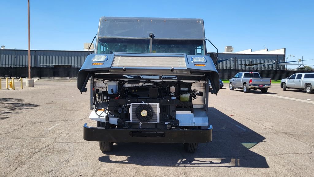 Used 2019 Ford E-450 and Econoline 450 Super Duty RWD image 35