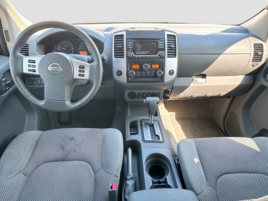 Used 2018 Nissan Frontier SV image 26
