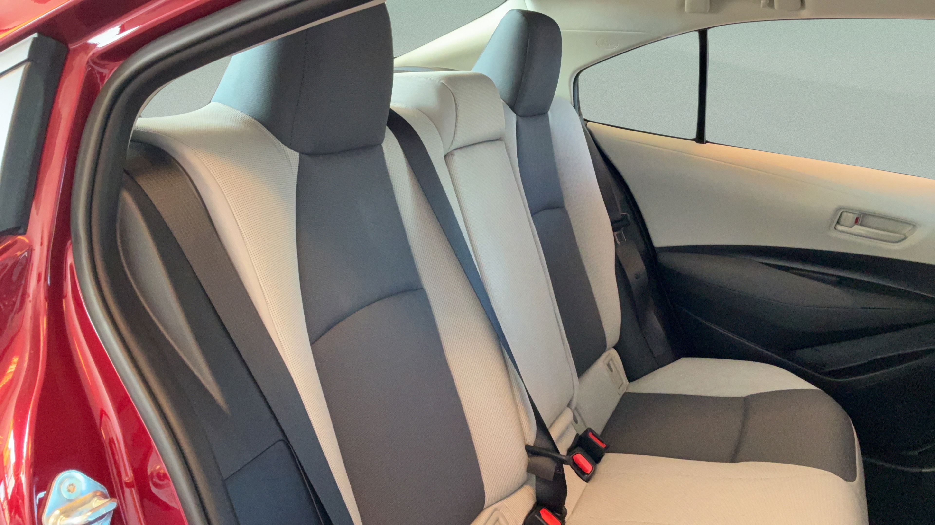 Certified 2026 Toyota Corolla LE FWD image 32