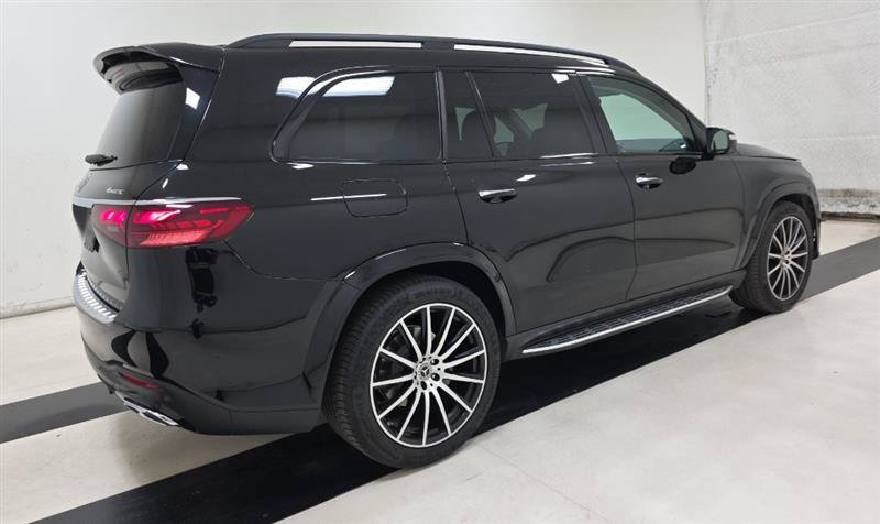 Used 2024 Mercedes-Benz GLS 450 4MATIC image 4