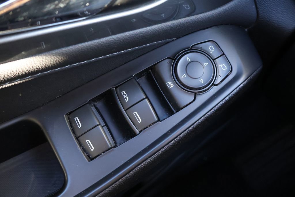 Certified 2023 Chevrolet Traverse LT image 37