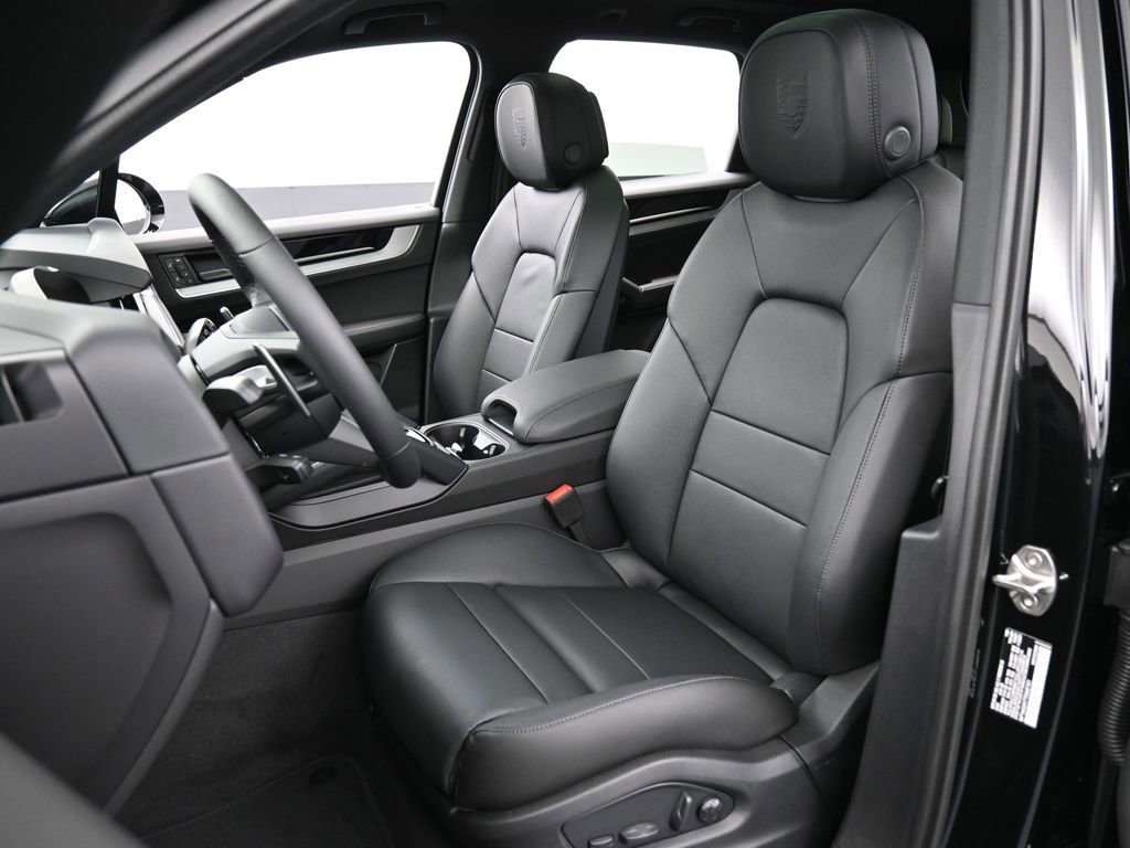 New 2026 Porsche Cayenne image 5