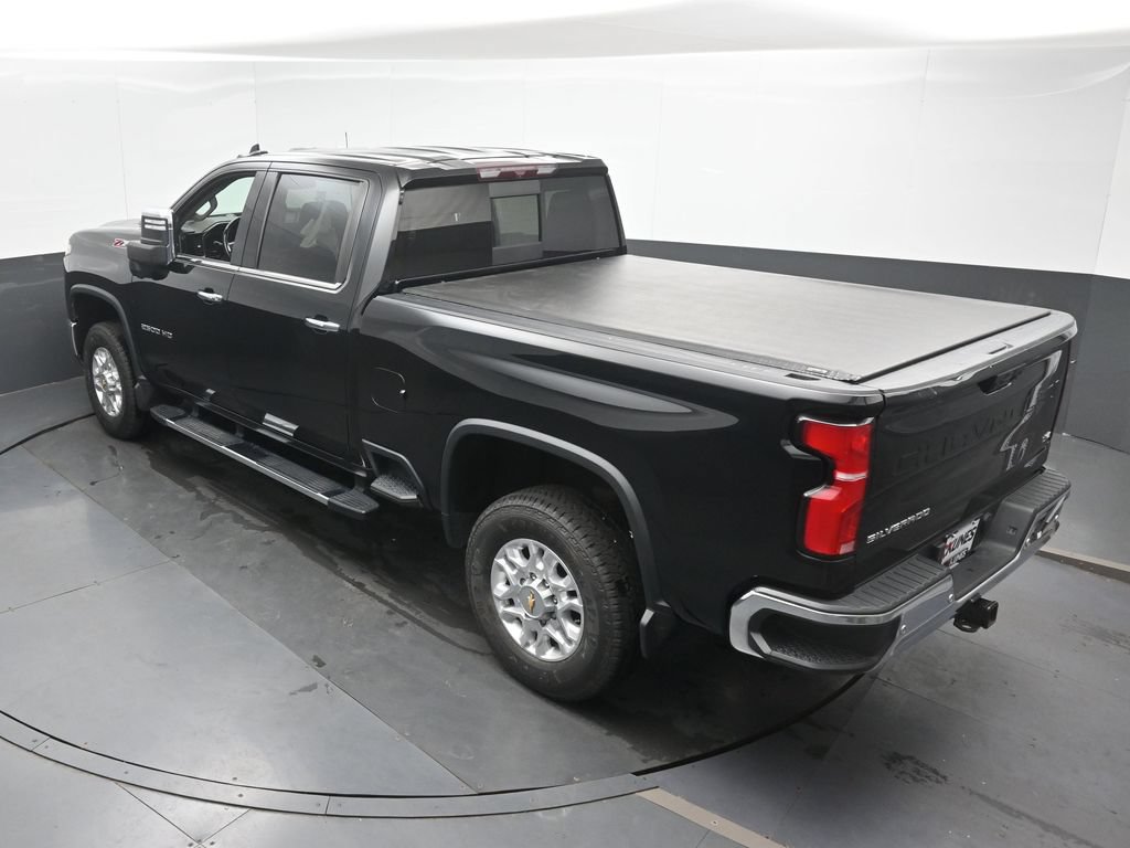 Used 2024 Chevrolet Silverado 2500 LTZ w/ LTZ Convenience Package AWD/4WD image 37
