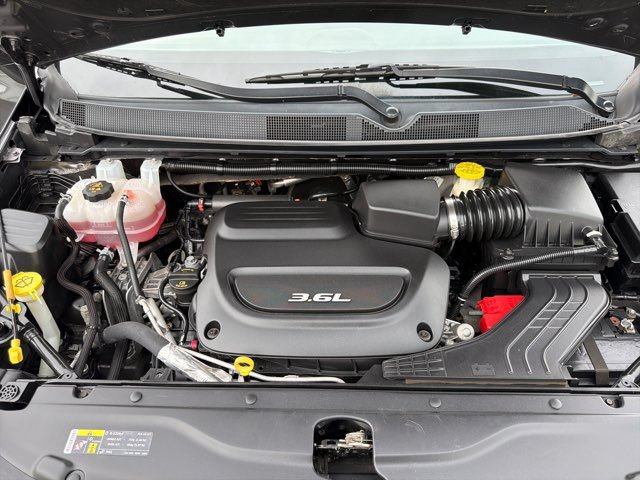 Used 2017 Chrysler Pacifica LX FWD image 34