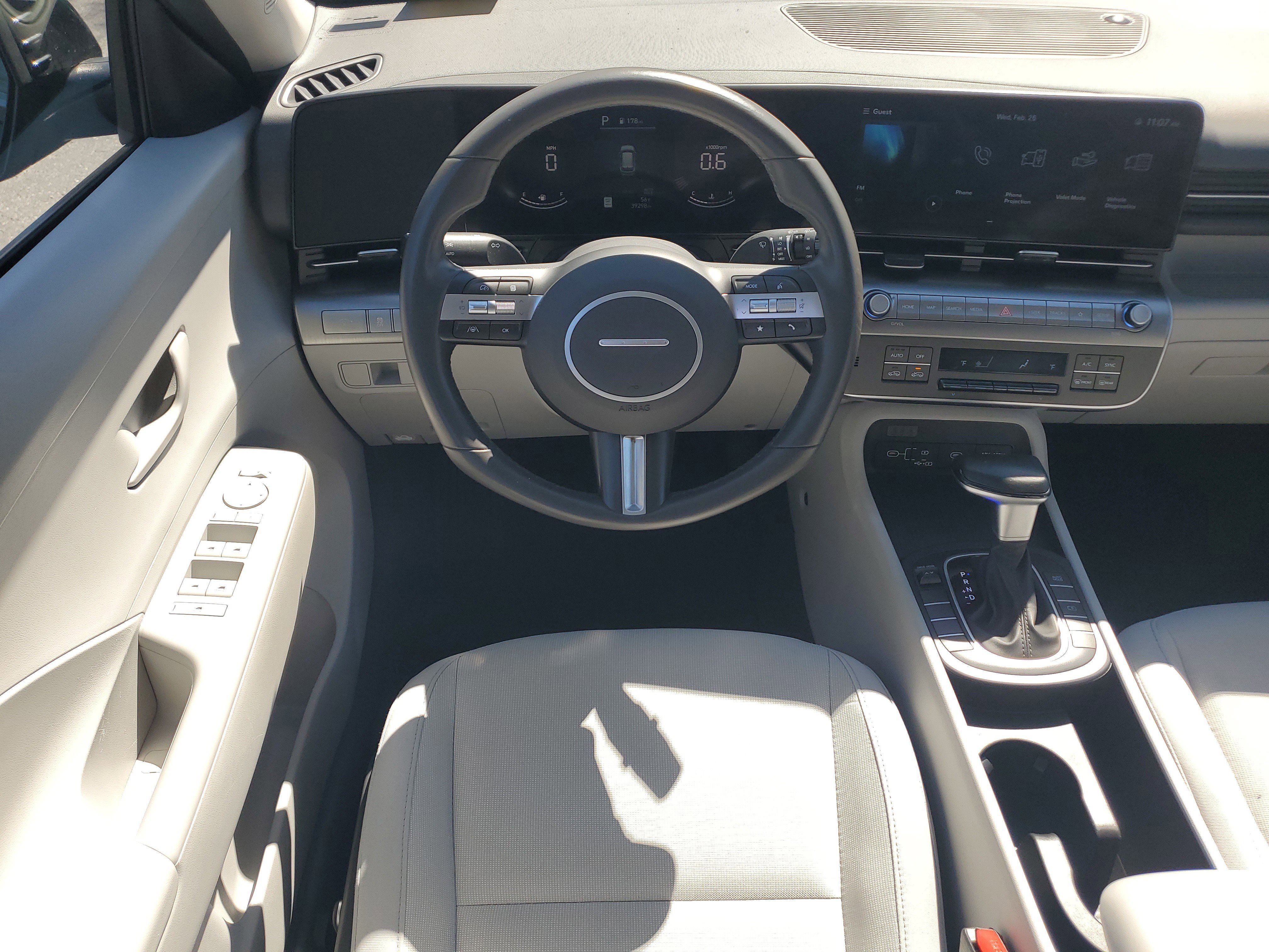 Used 2025 Hyundai Kona SEL image 22