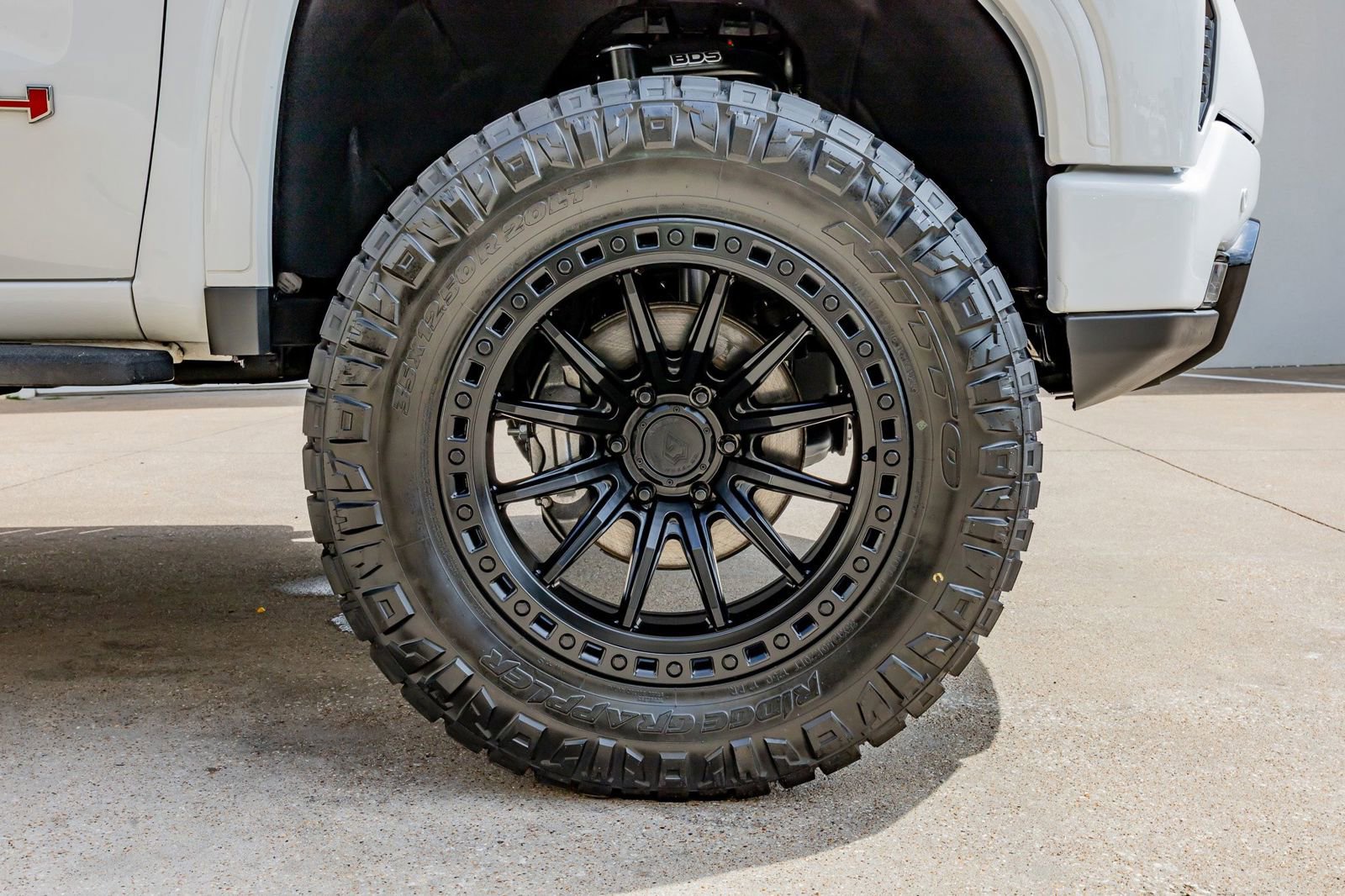 Used 2022 GMC Sierra 1500 AT4 w/ AT4 Premium Package AWD/4WD image 12