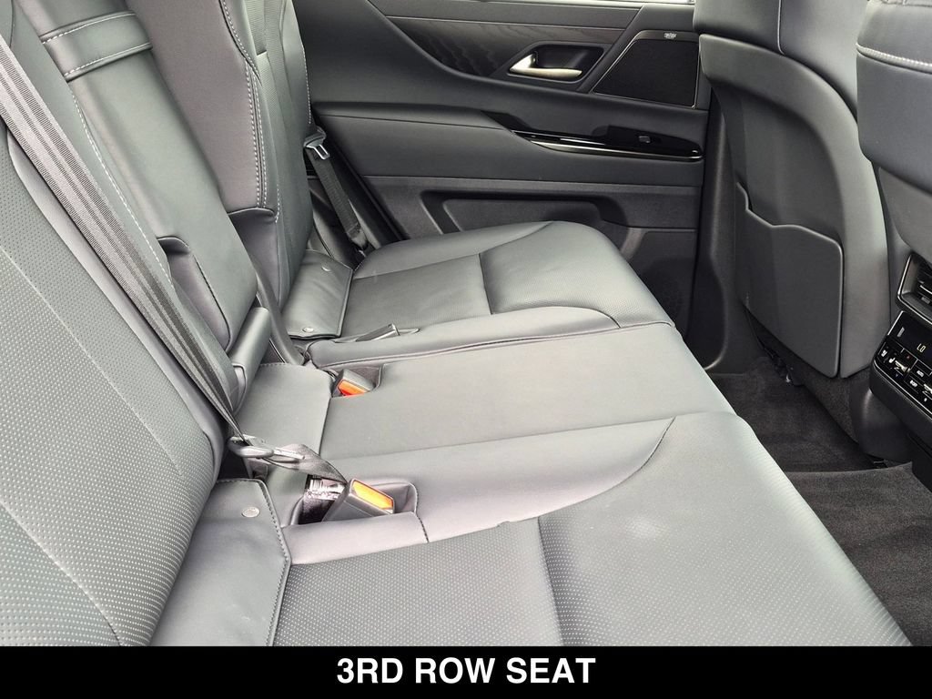 Used 2026 Lexus LX 600 4WD w/ Interior Upgrade Package image 26