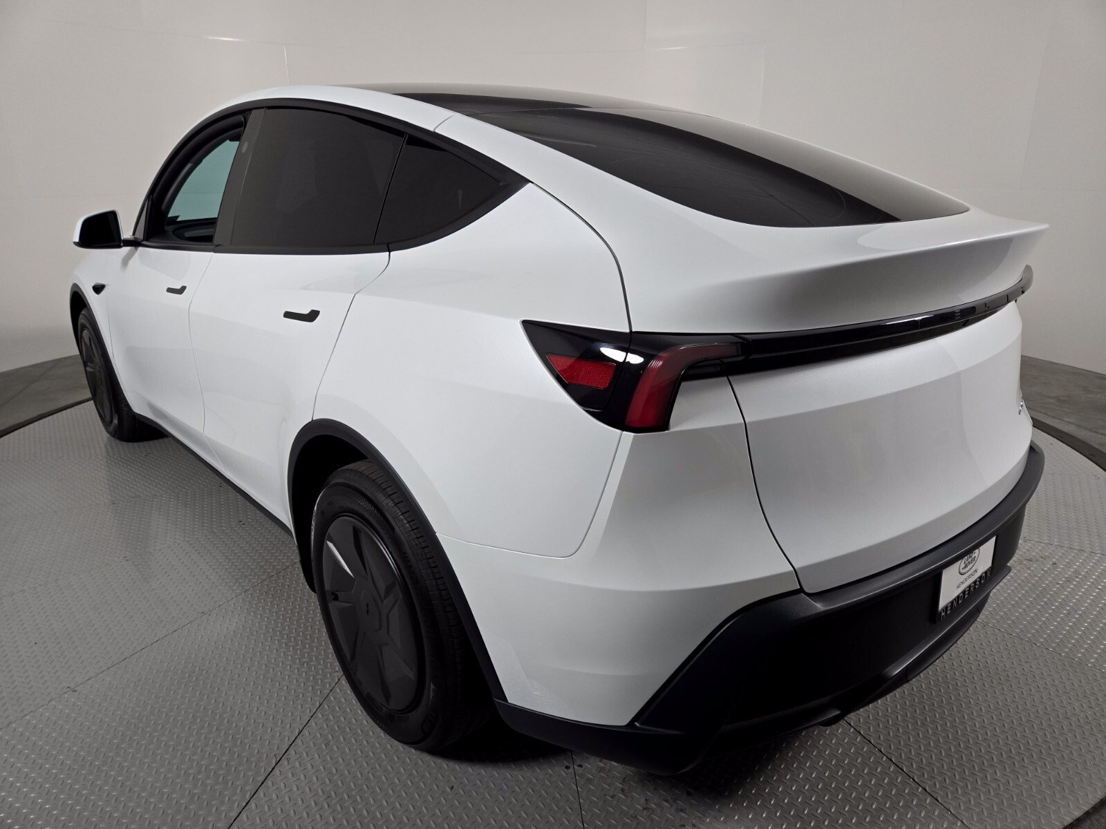 Used 2026 Tesla Model Y AWD image 7