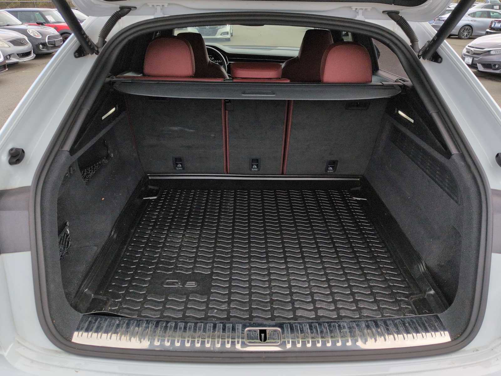 Used 2023 Audi SQ8 Premium Plus w/ Carbon Optic Package AWD/4WD image 35