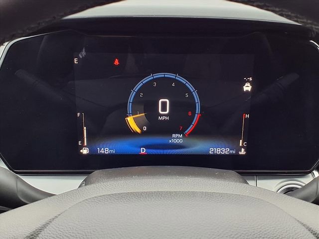 Used 2025 Chevrolet Trax LT w/ LT Convenience Package image 16