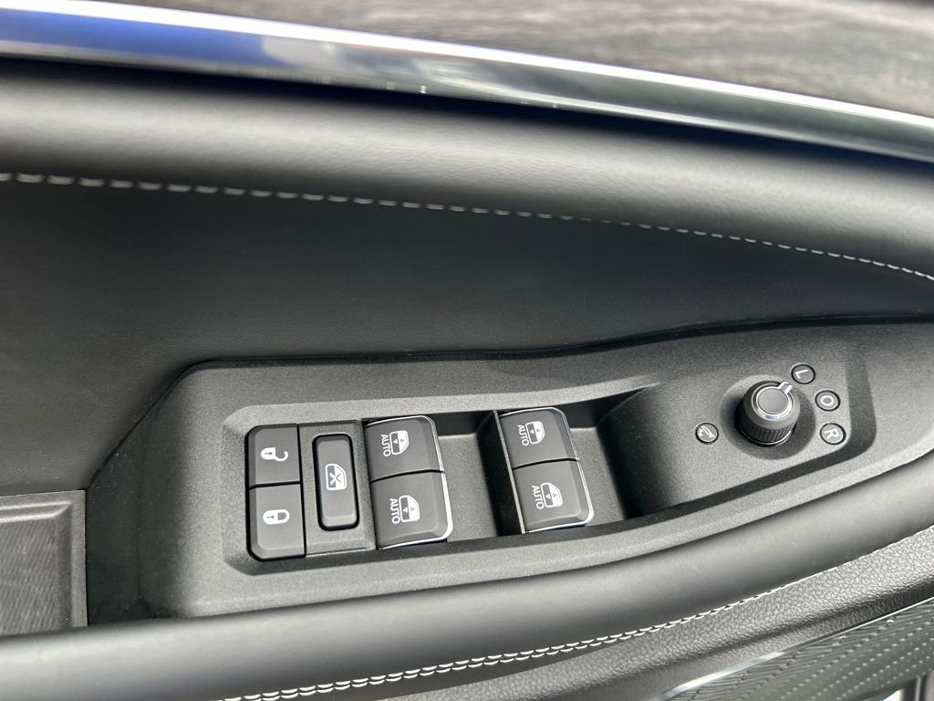 New 2025 Jeep Grand Cherokee Overland w/ Adv Protech Group III image 13