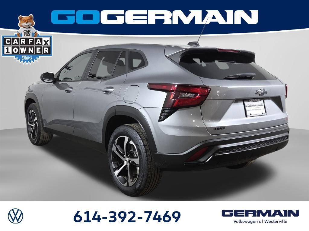 Used 2025 Chevrolet Trax RS w/ Driver Confidence Package image 11