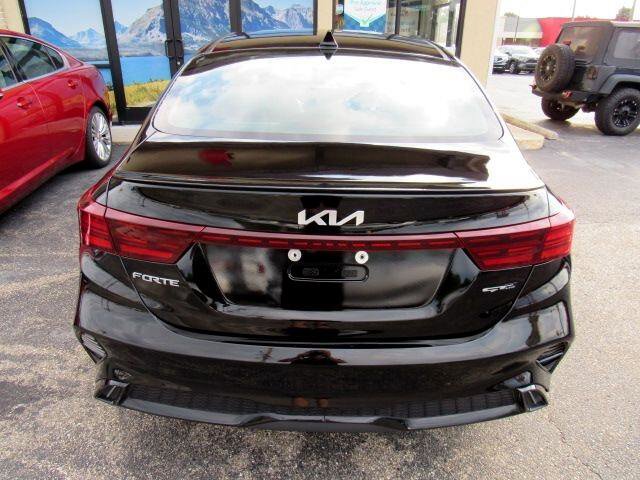 Used 2022 Kia Forte GT-Line w/ GT-Line Premium Package image 6