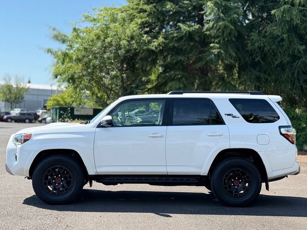 Used 2023 Toyota 4Runner TRD Off-Road AWD/4WD image 2