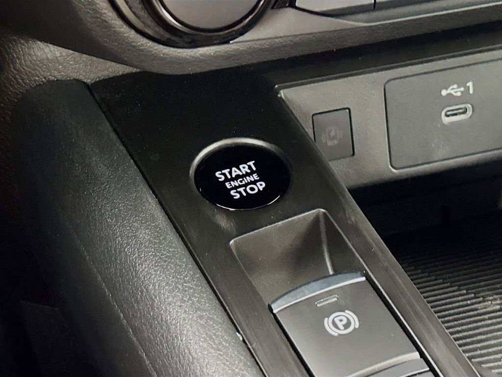 New 2026 Nissan Kicks SV w/ Charging Package FWD image 19