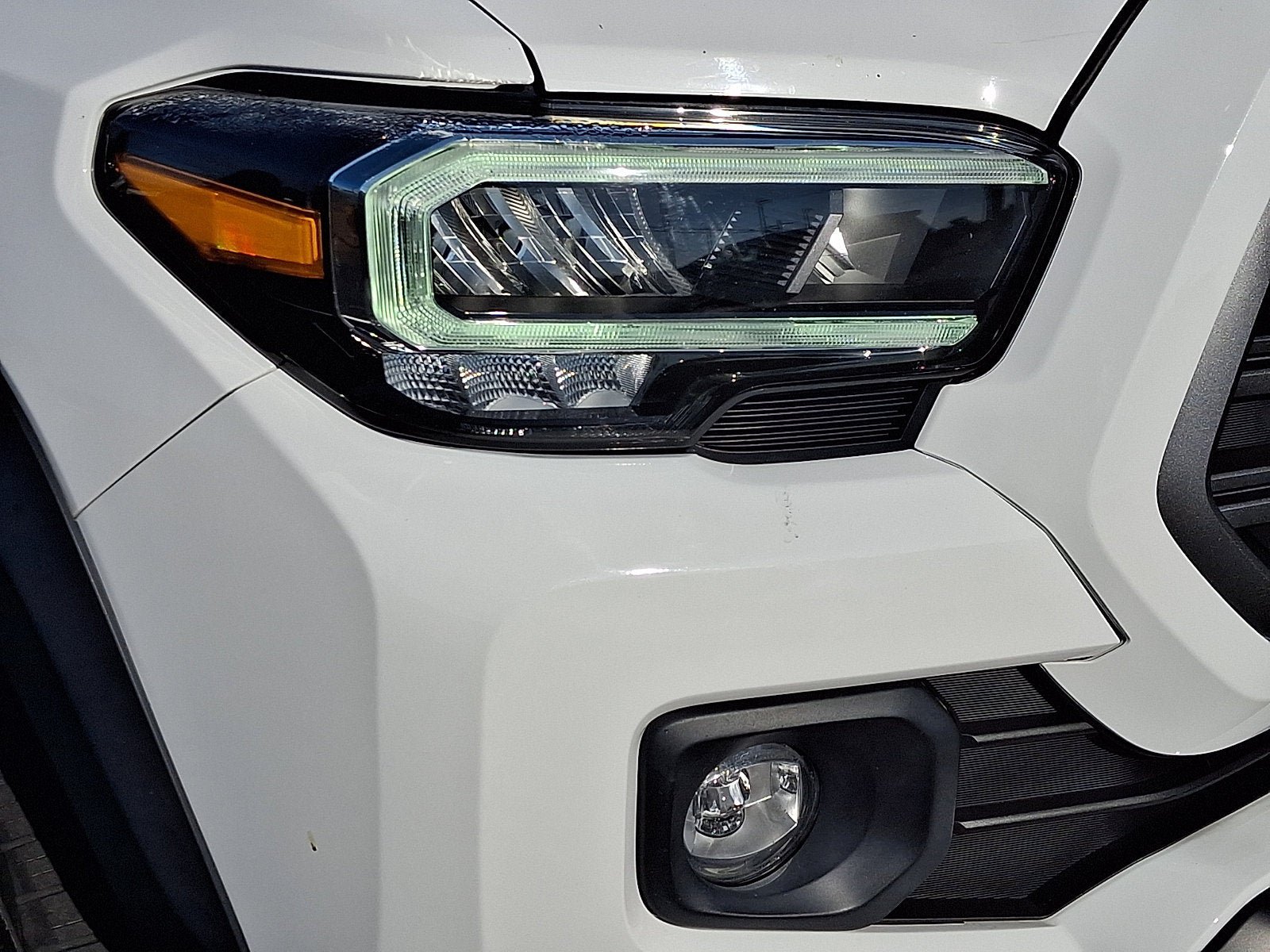 Used 2020 Toyota Tacoma TRD Off-Road AWD/4WD image 9