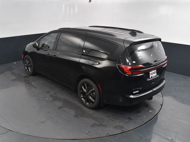 New 2026 Chrysler Pacifica Limited w/ S Appearance Package image 39