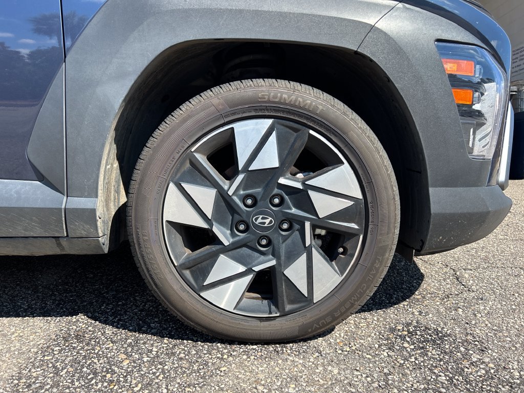 Used 2025 Hyundai Kona SEL FWD image 7