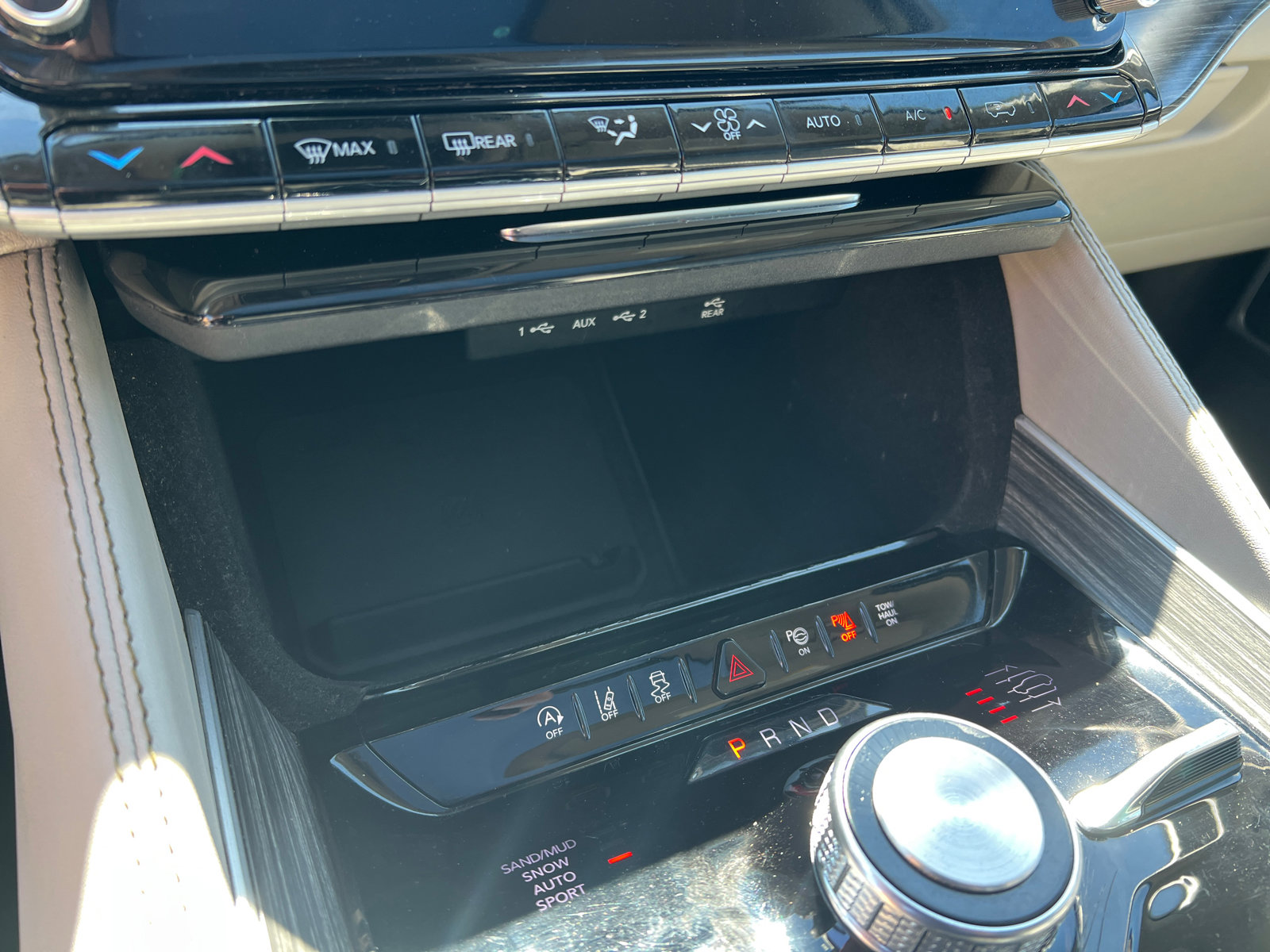 Used 2024 Jeep Wagoneer L Series III w/ Premium Group I image 33