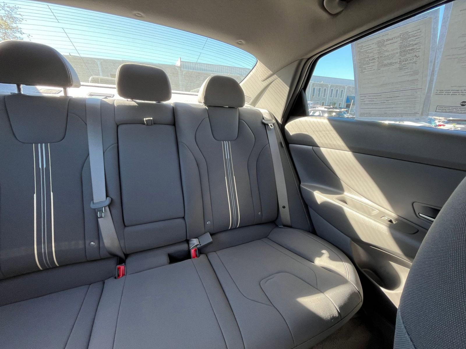 Used 2025 Hyundai Elantra SEL image 38