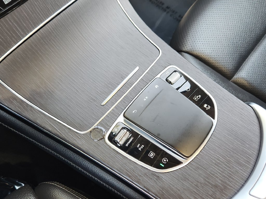 Used 2021 Mercedes-Benz GLC 300 4MATIC image 11