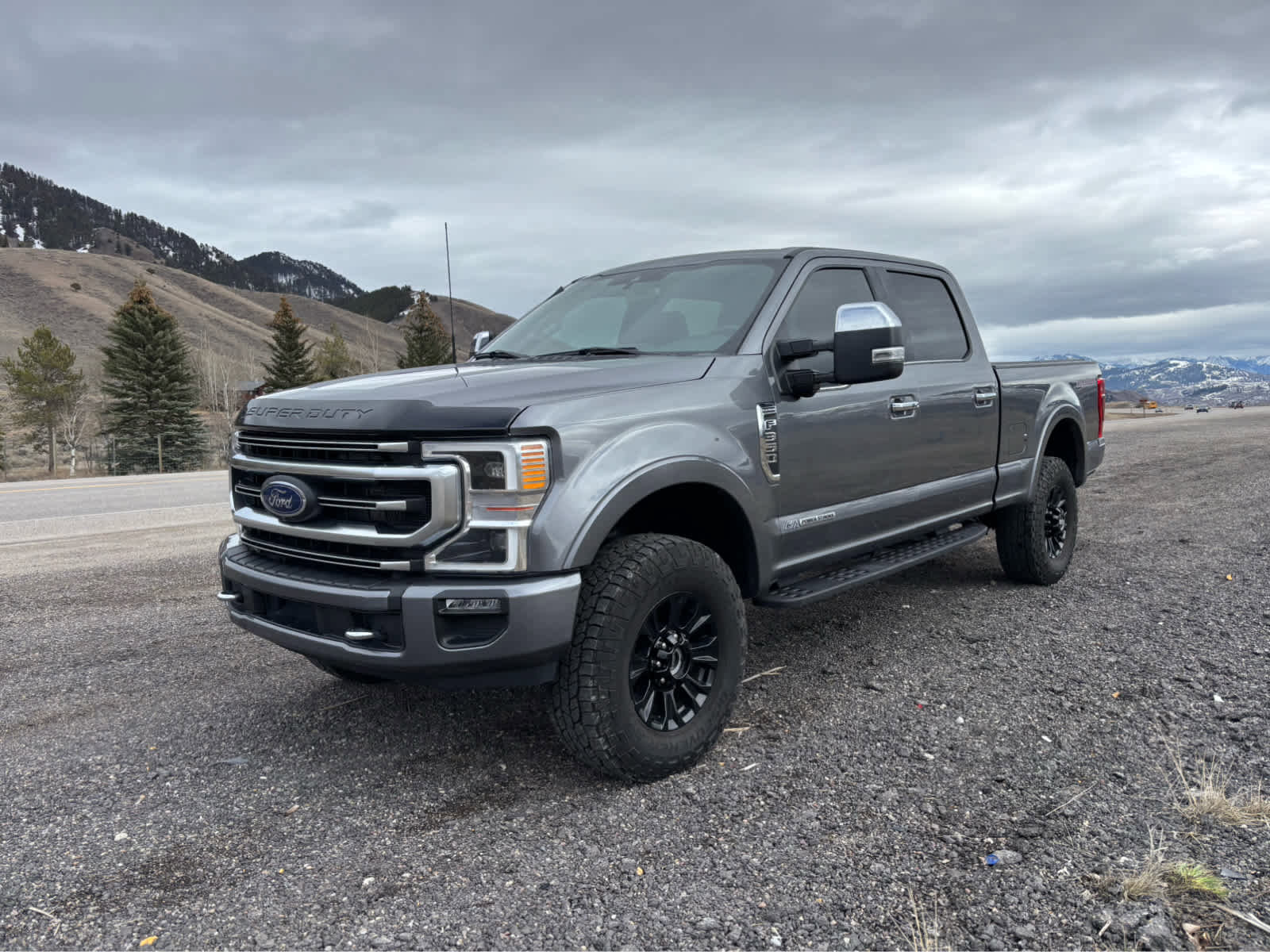 Used 2022 Ford F350 Platinum image 4