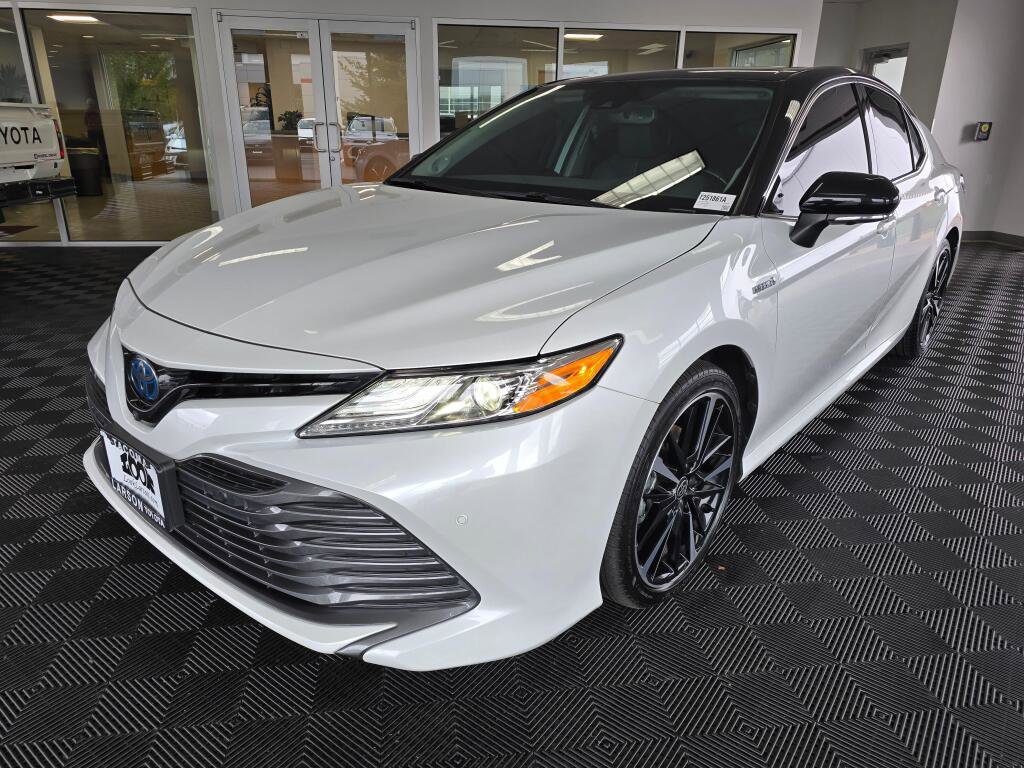 Used 2020 Toyota Camry XLE w/ Driver Assist Package FWD image 7