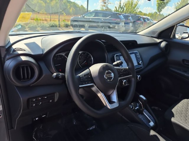 Certified 2021 Nissan Kicks S FWD image 16