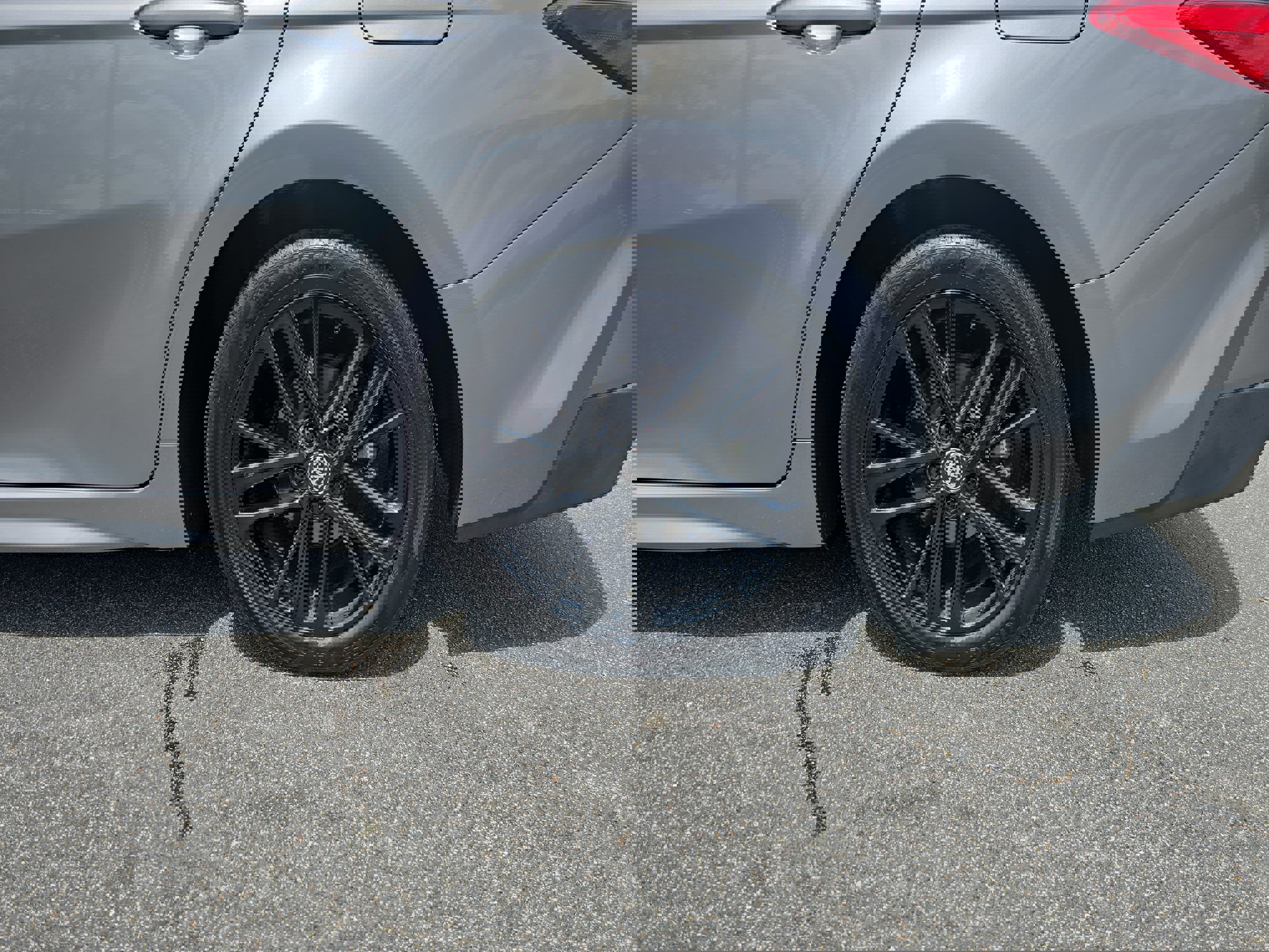 Used 2025 Toyota Camry SE w/ Convenience Package FWD image 34