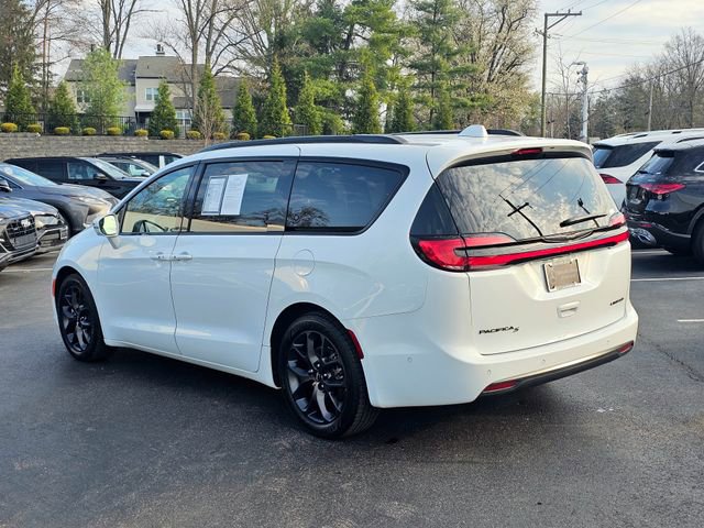 Used 2022 Chrysler Pacifica Limited w/ S Appearance Package image 13