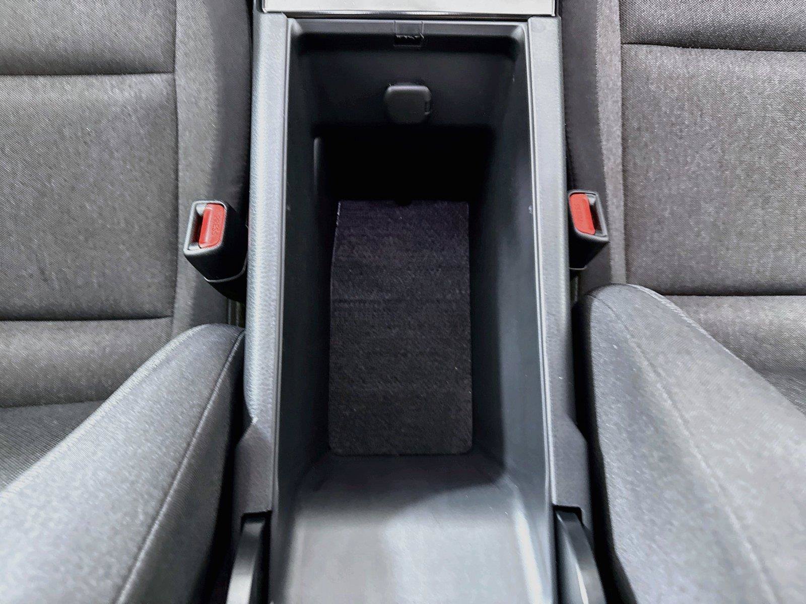 Used 2025 Toyota Camry LE FWD image 33