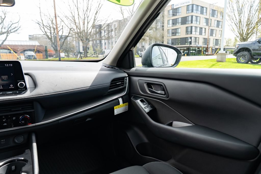 Certified 2025 Nissan Rogue S image 10