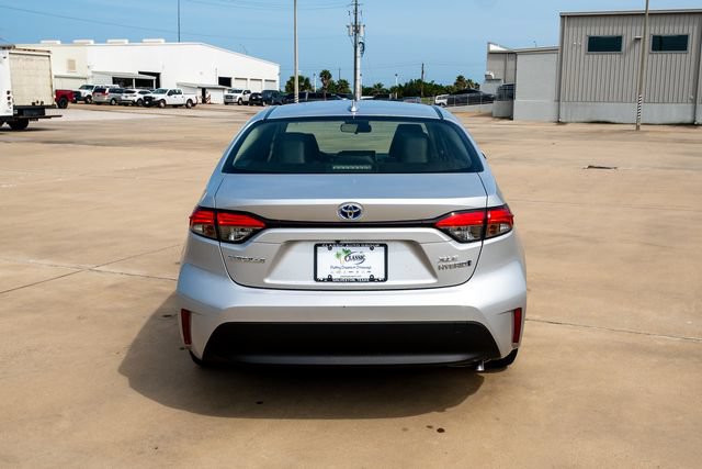 Certified 2023 Toyota Corolla XLE FWD image 4