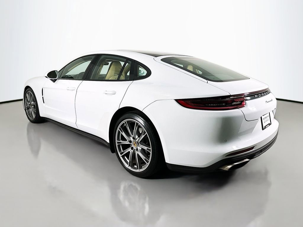Used 2018 Porsche Panamera 4 image 3