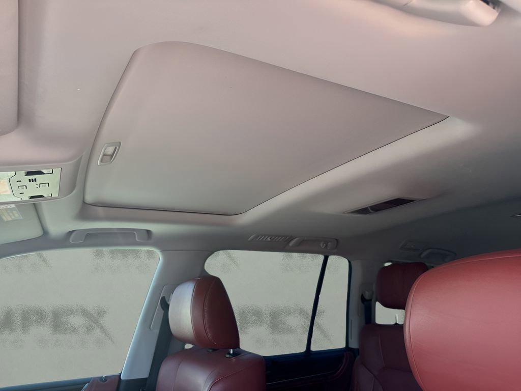 Used 2020 Lexus LX 570 4WD w/ Luxury Package image 11