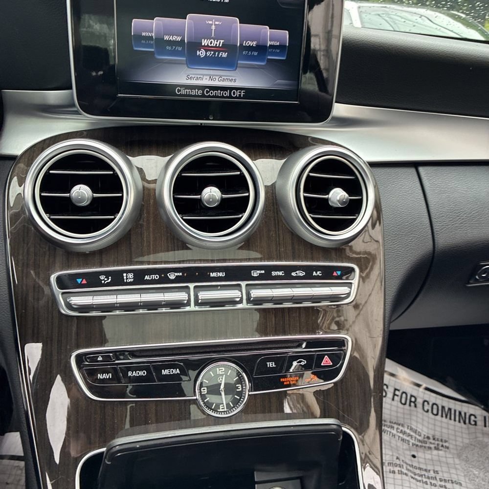 Used 2017 Mercedes-Benz C 300 4MATIC Sedan image 14