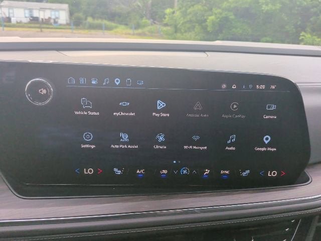 Used 2025 Chevrolet Suburban Z71 AWD/4WD image 29