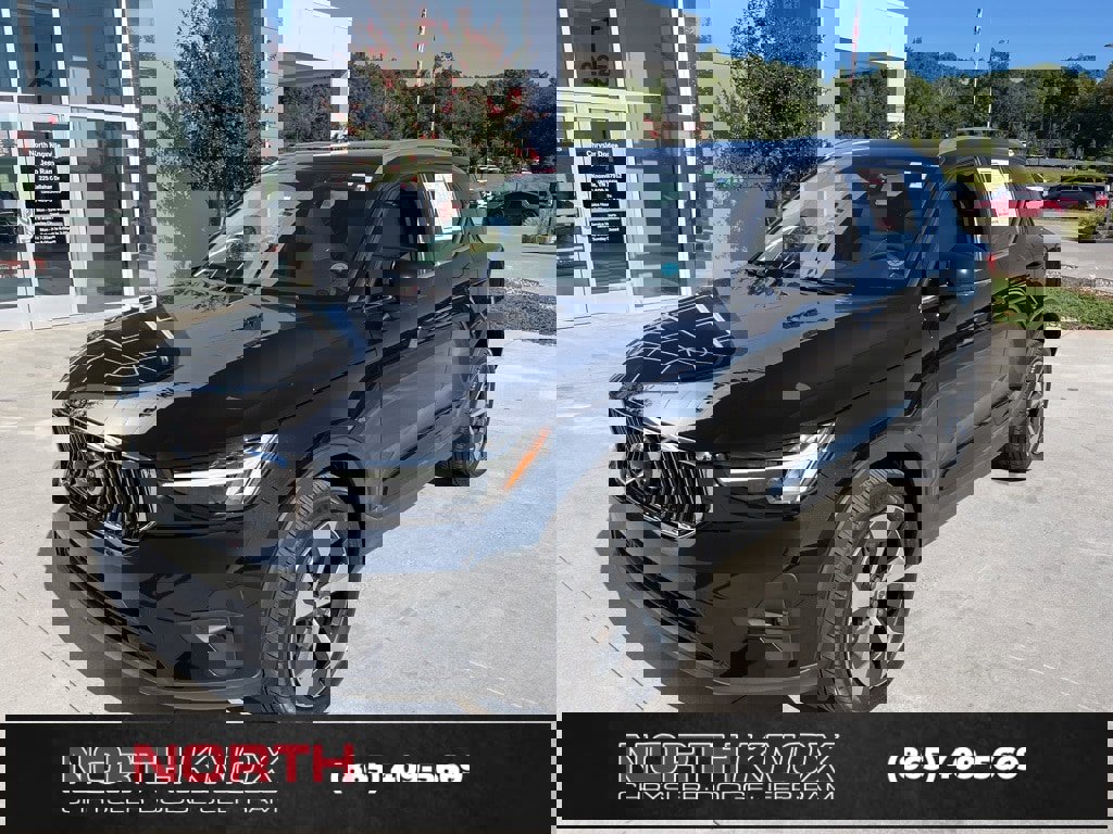 Used 2023 Volvo XC40 B5 Plus w/ Driver Assist Package