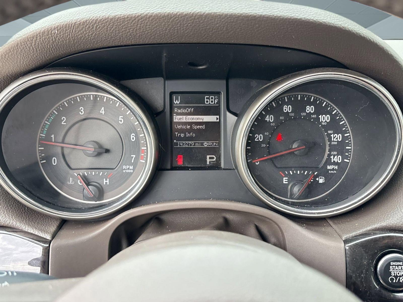 Used 2011 Jeep Grand Cherokee Laredo image 15